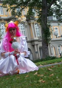 Cosplay-Cover: Wedding Peach Hochzeitskleid