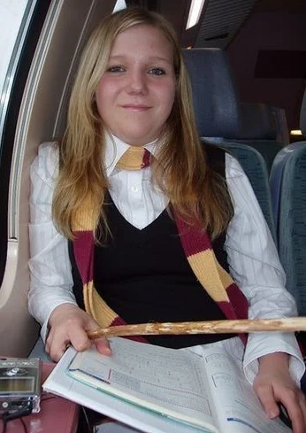 Cosplay-Cover: Gryffindor Schülerin