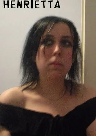 Cosplay-Cover: Henrietta