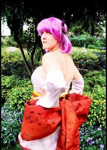 Cosplay-Cover: Ayane White Butterfly