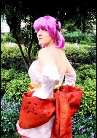 Cosplay-Cover: Ayane White Butterfly