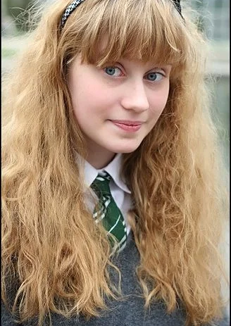 Cosplay-Cover: Ophelia Hayes (Slytherin Eigenchara)