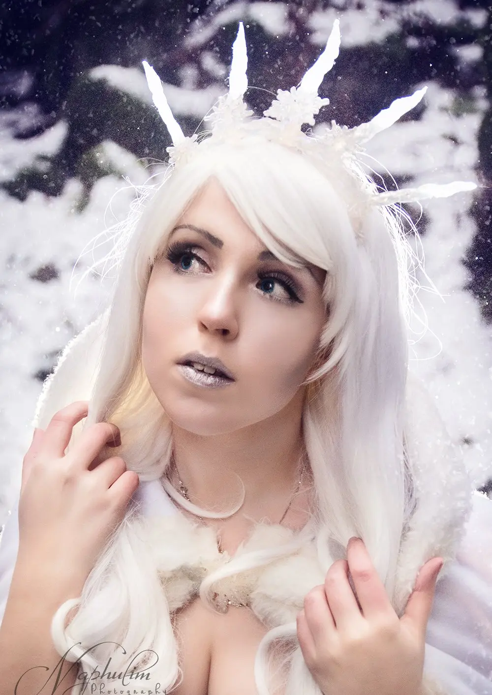 Cosplay-Cover: Schneekönigin