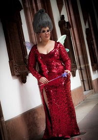 Cosplay-Cover: Fairy Godmother /Red Dress