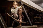 Cosplay-Cover: Katniss Everdeen (Hunt Outfit)