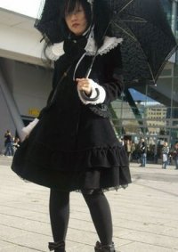 Cosplay-Cover: Classic Gothic Lolita Wintercoat