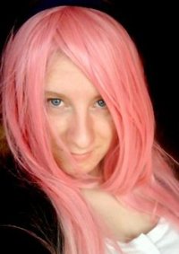 Cosplay-Cover: Luka Megurine (Polaroid)