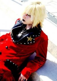 Cosplay-Cover: Ruki - Tour'04~GAMA the underground red cockroach~