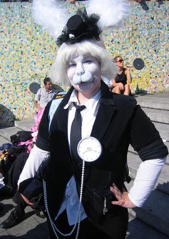 Cosplay-Cover: weißes Kaninchen *Dandy*