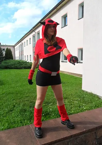 Cosplay-Cover: Team Magma Rüpel [weiblich]
