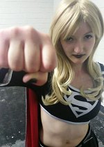 Cosplay-Cover: Supergirl (Evil-Version)