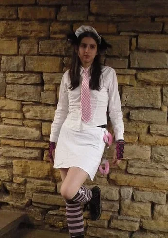 Cosplay-Cover: Amaya (Schulmädchenoutfit?)