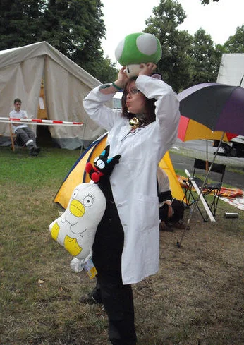 Cosplay-Cover: Dr. Nyako