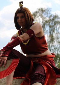 Cosplay-Cover: Suki (Firenation Outfit)