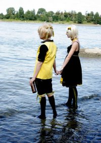 Cosplay-Cover: Kagamine Rin [Sternchen Version xD?!]