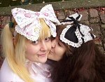 Cosplay-Cover: Bodyline Babydoll with Head-Eating Bow 