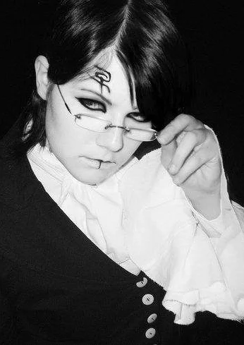 Cosplay-Cover: Kyo - Macabre Tour
