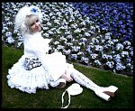 Cosplay-Cover: white frills