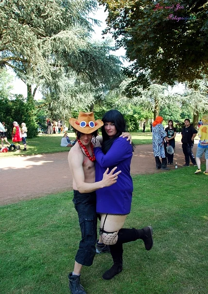 Cosplay-Cover: Nico Robin [Thriller Bark]
