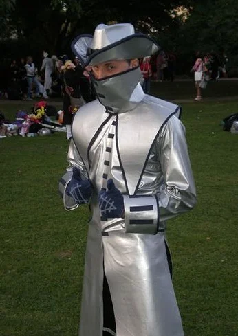 Cosplay-Cover: Caption Bravo