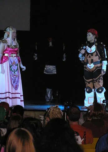 Cosplay-Cover: Kerzenständer