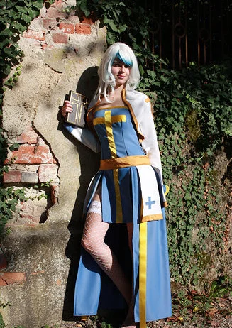 Cosplay-Cover: Arch Bishop