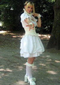 Cosplay-Cover: Gothic Lolitas und Dandys