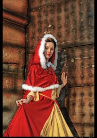 Cosplay-Cover: Belle im Weihnachtskleid (#11)