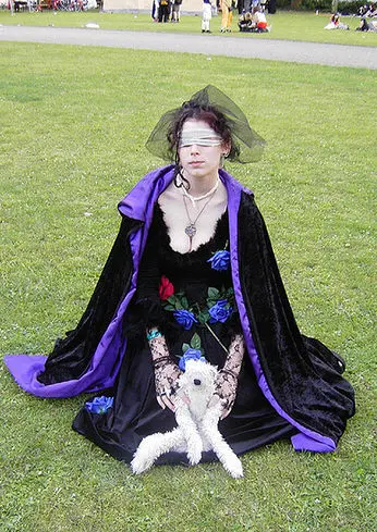 Cosplay-Cover: Outfit in Anlehnung an Yukari