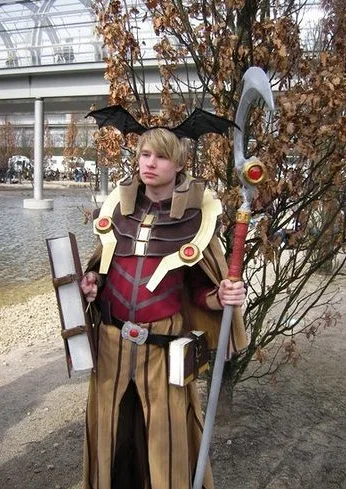 Cosplay-Cover: Sage