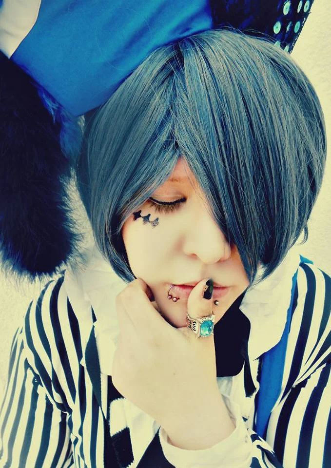 Cosplay-Cover: Ciel Phantomhive Noahs Arc Circus