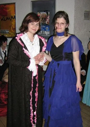 Cosplay-Cover: Hermine Ballkleid