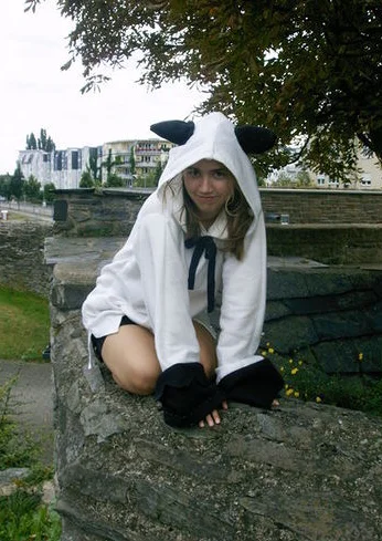 Cosplay-Cover: Shia (Katzenschlafanzug)
