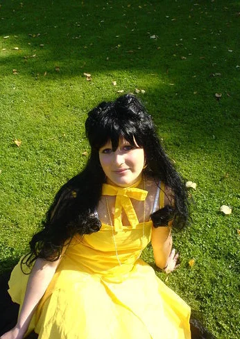 Cosplay-Cover: Luna [ルナ] ~ Human Form