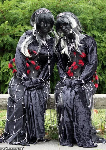 Cosplay-Cover: Mord (Dunkel Deutschland)