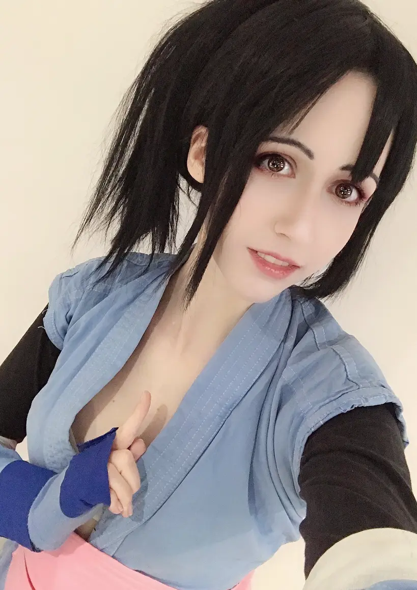 Cosplay-Cover: Sheena Fujibayashi [藤林しいな] Concept Art