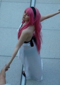 Cosplay-Cover: Luka Megurine [Madness of Duke Venomania]