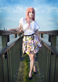 Cosplay-Cover: Megurine Luka - Floral