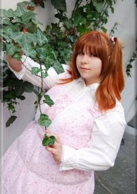 Cosplay-Cover: Pink and White Tartan Lolita