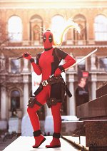 Cosplay-Cover: Lady Deadpool (Wanda Wilson)