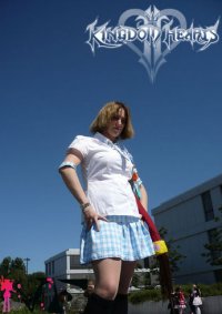 Cosplay-Cover: Yuna (Schuluniform)