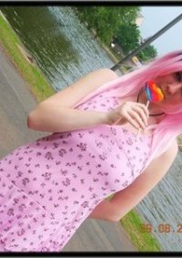 Cosplay-Cover: Sakura Haruno (Sommeroutfit)