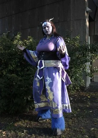 Cosplay-Cover: Draenei Magierin