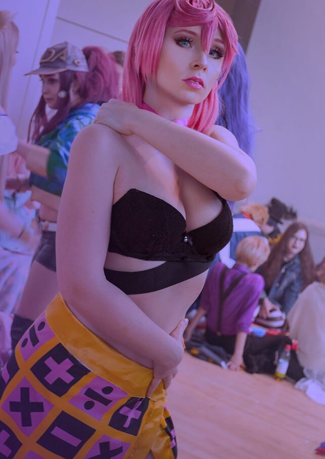 Cosplay-Cover: Trish Una トリッシュ・ウナ