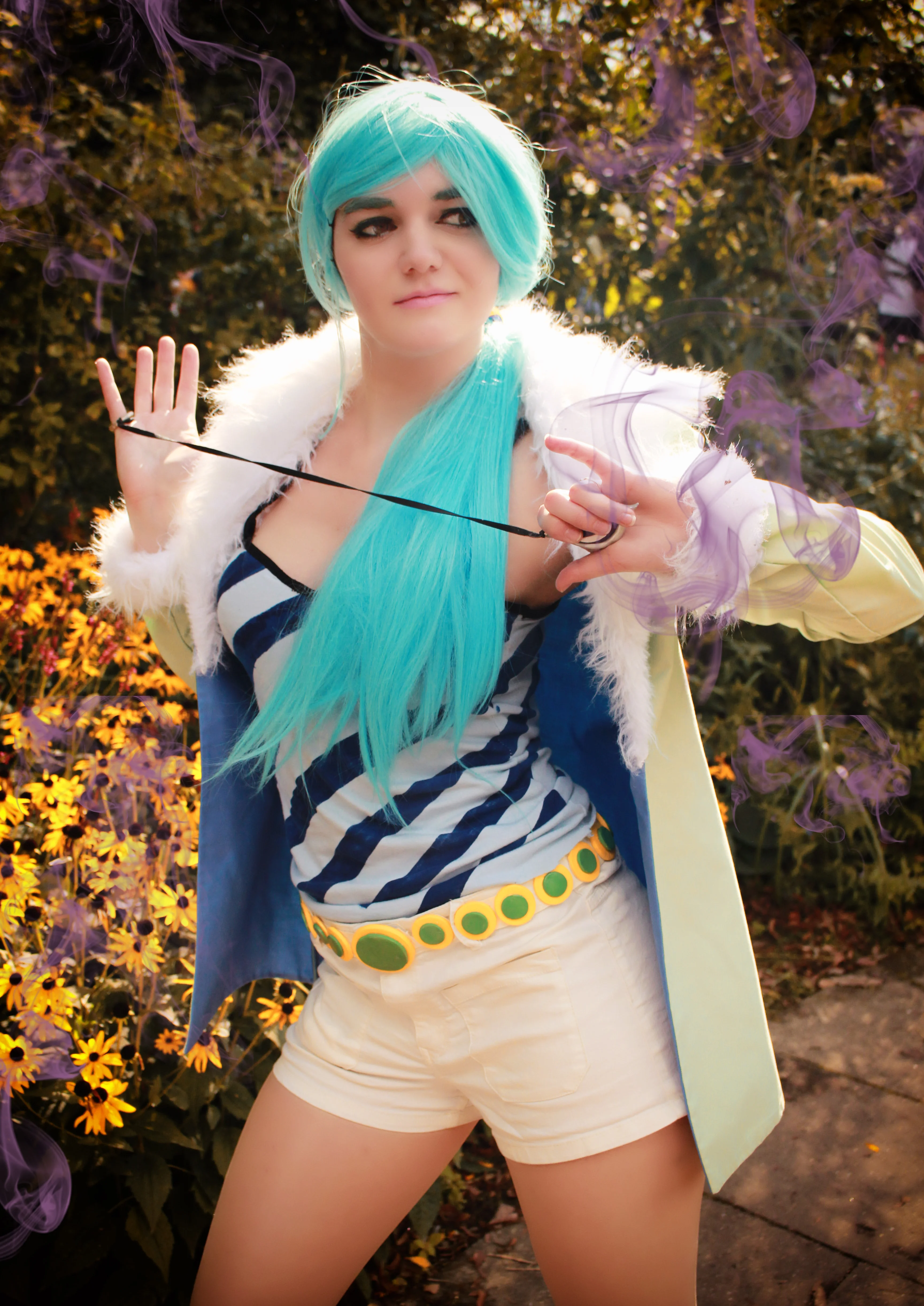 Cosplay-Cover: Miss Wednesday [Vivi Nefeltari]