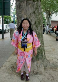 Cosplay-Cover: Klein-Kyoko im Kimono