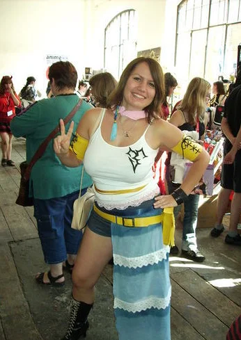 Cosplay-Cover: Yuna X-2 (Schütze)