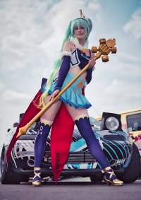 Cosplay-Cover: Miku Hatsune Racing 2018