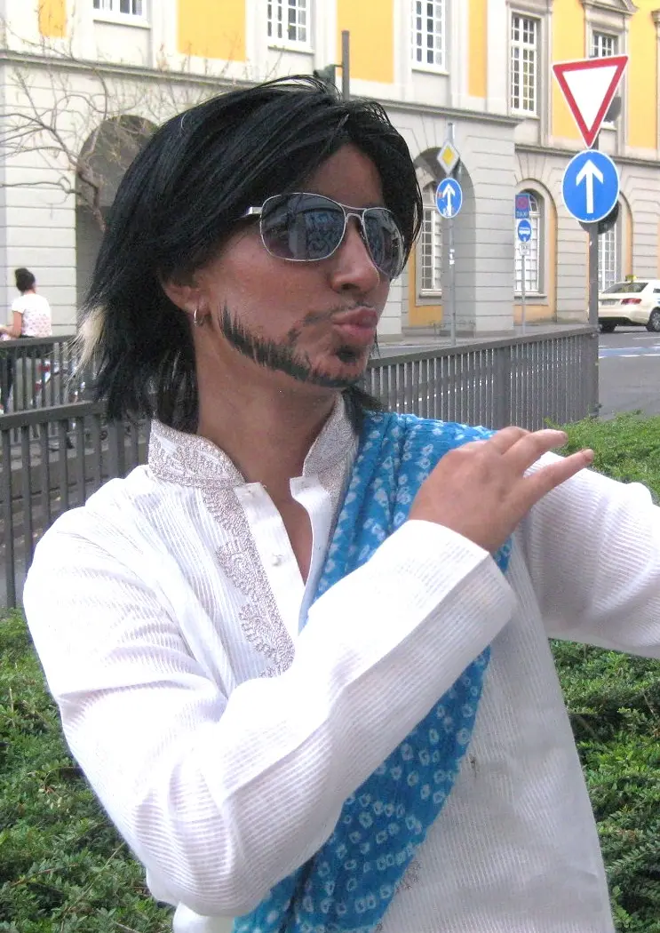 Cosplay-Cover: Shah Rukh Khan - Charlie Sherwani Version - Happy 