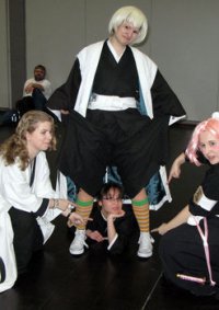 Cosplay-Cover: Kira im Aizen Sosuke-Cosplay